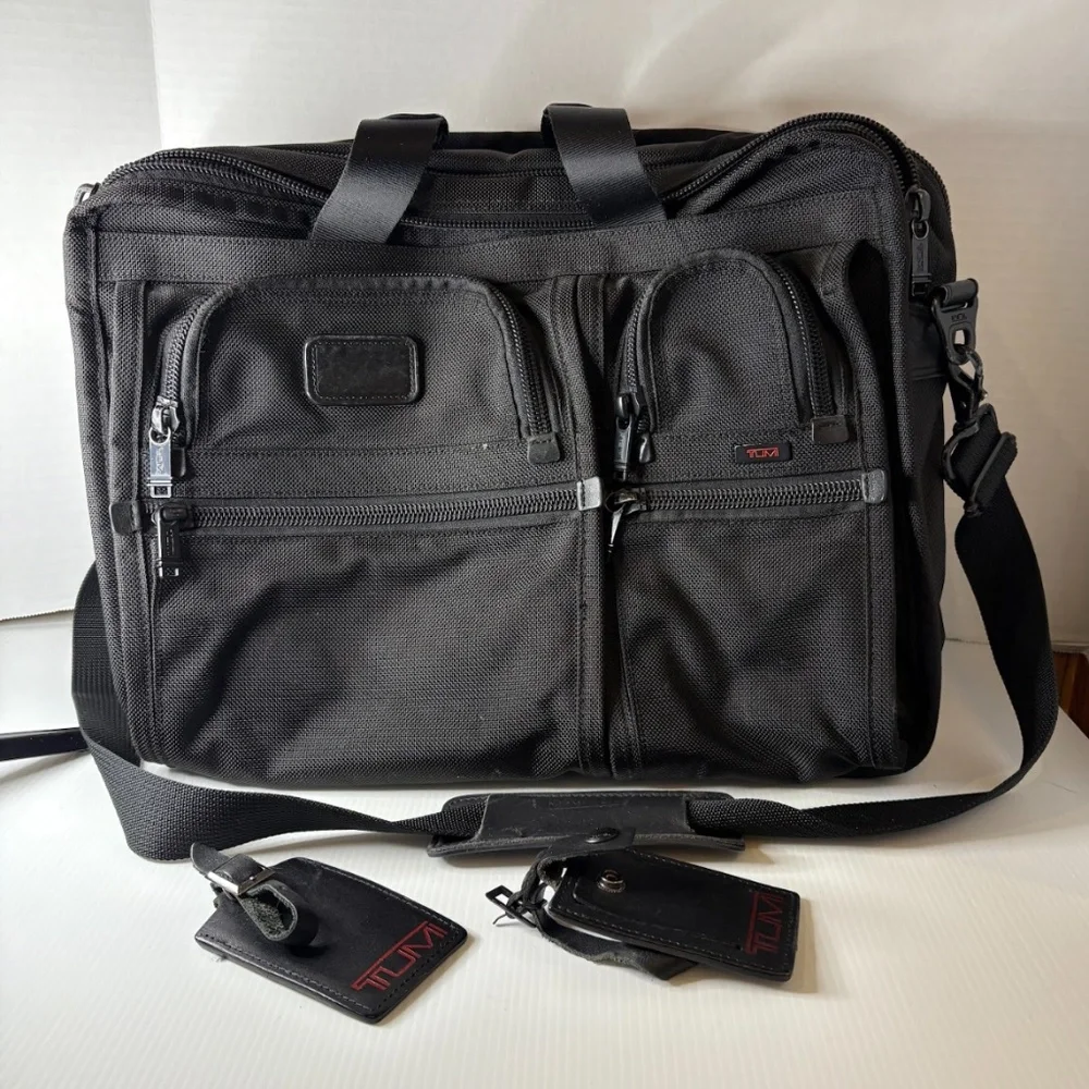 Tumi Alpha Expandable Ballistic Nylon Black Briefcase Messenger Laptop Bag 26160
